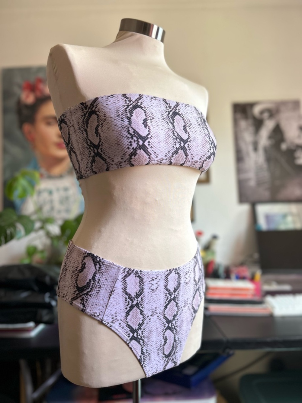 Yira Swimwear 2 piece snake print size M - Picture 2 of 7
